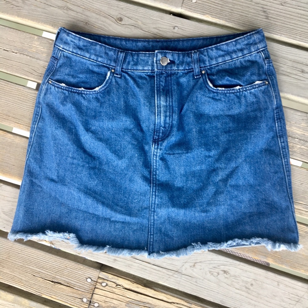 H&M mid-waisted skirt